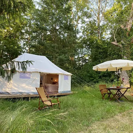 Glamping Im Gutspark - Park Lüks kamp alanı