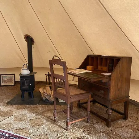 Glamping Im Gutspark - Park Lüks kamp alanı