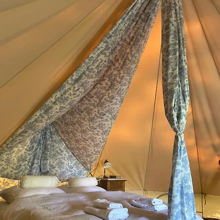 Glamping Im Gutspark - Park * 马尔欣
