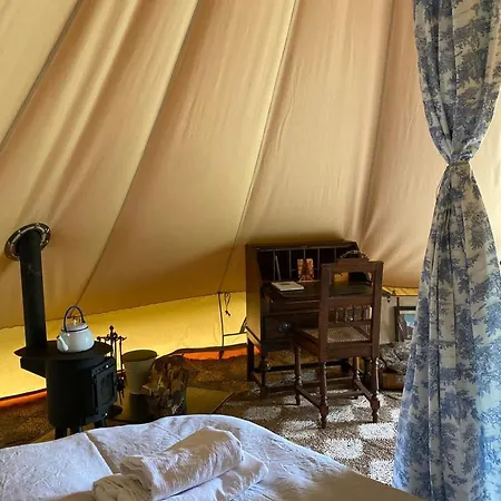 Glamping Im Gutspark - Park Lüks kamp alanı *
