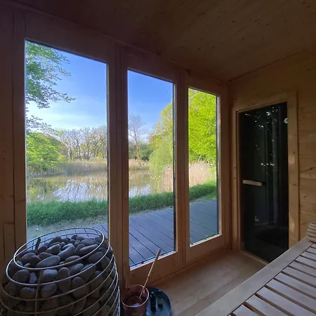 Glamping Im Gutspark - Park 豪华帐篷 *
