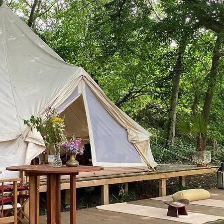 Luxury tent Glamping Im Gutspark - Park Malchin